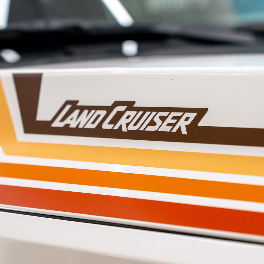 2024+ Land Cruiser 250 Hood Side Fangs