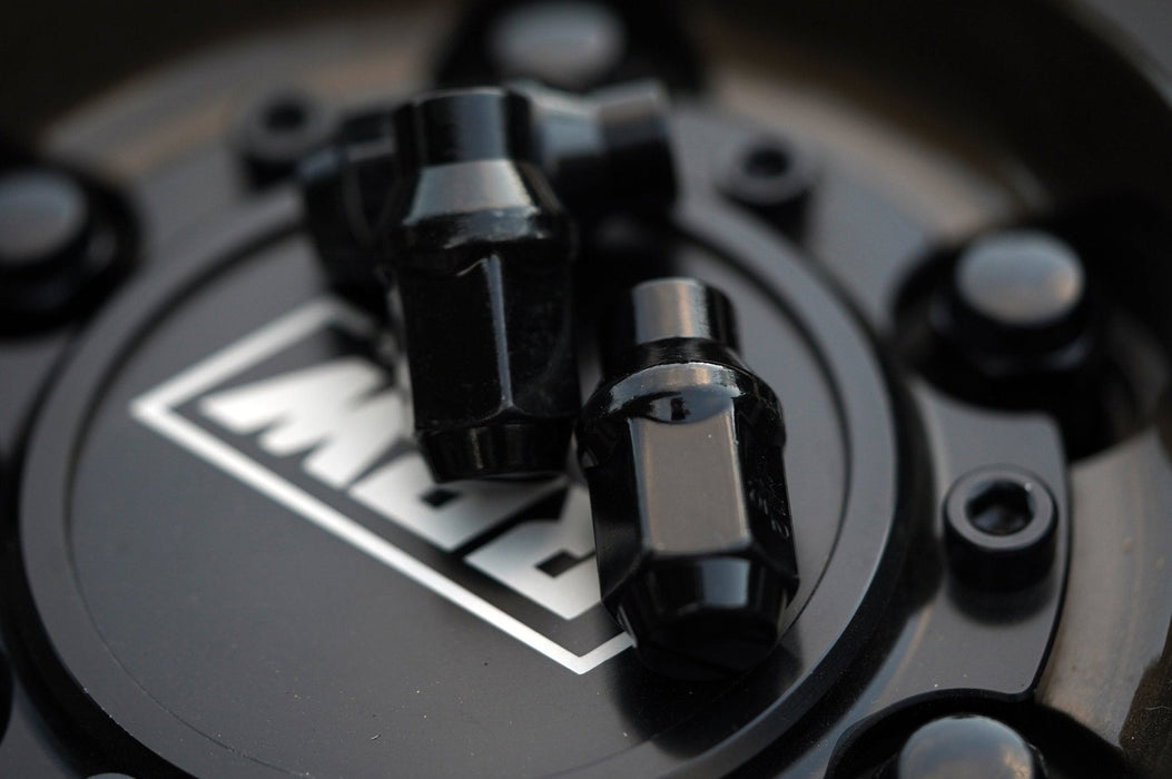 Hex Closed End Lug Nuts (14x1.5 ET) | Tundra, 24+ Tacoma, Chevy, Jeep