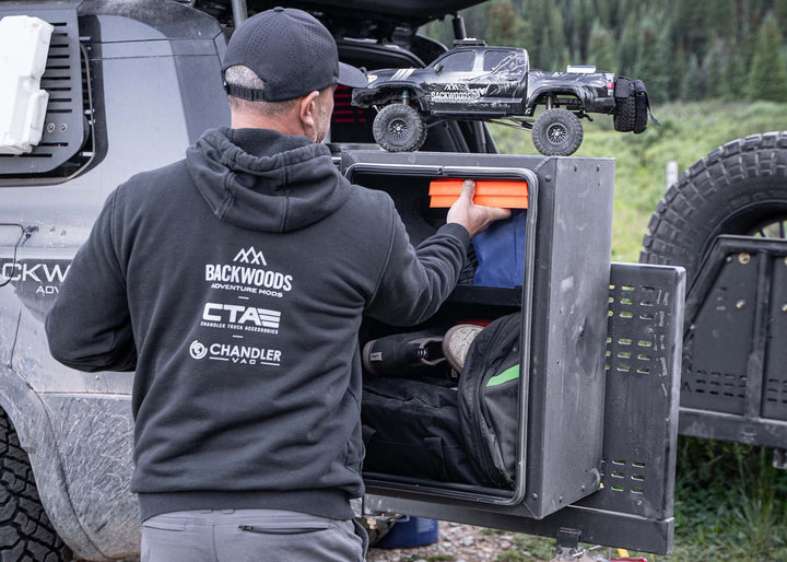 Universal Adventure Storage Box (19x28x15)