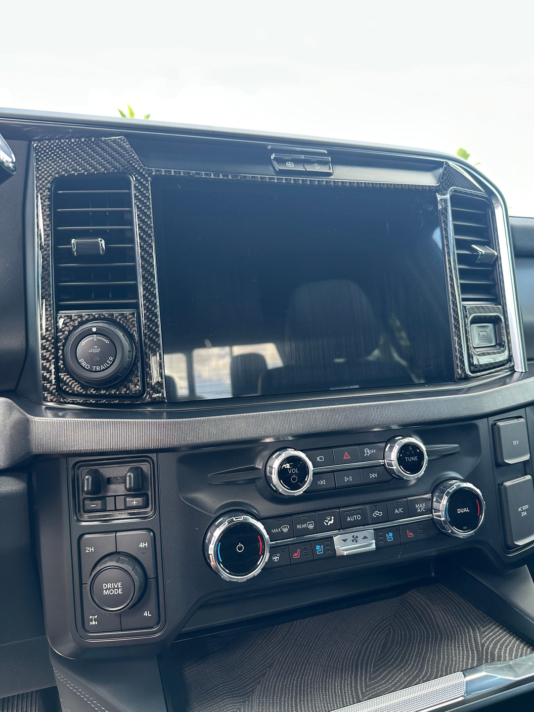 Display Screen Accent Trim Fits 2023-2026 Ford Super Duty